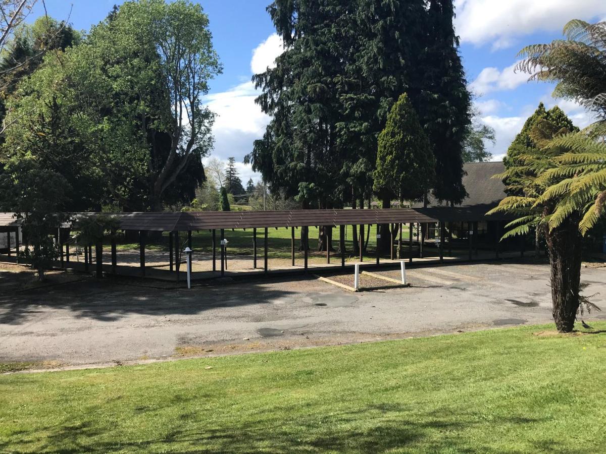 Rotorua Thermal Holiday Park Luaran gambar